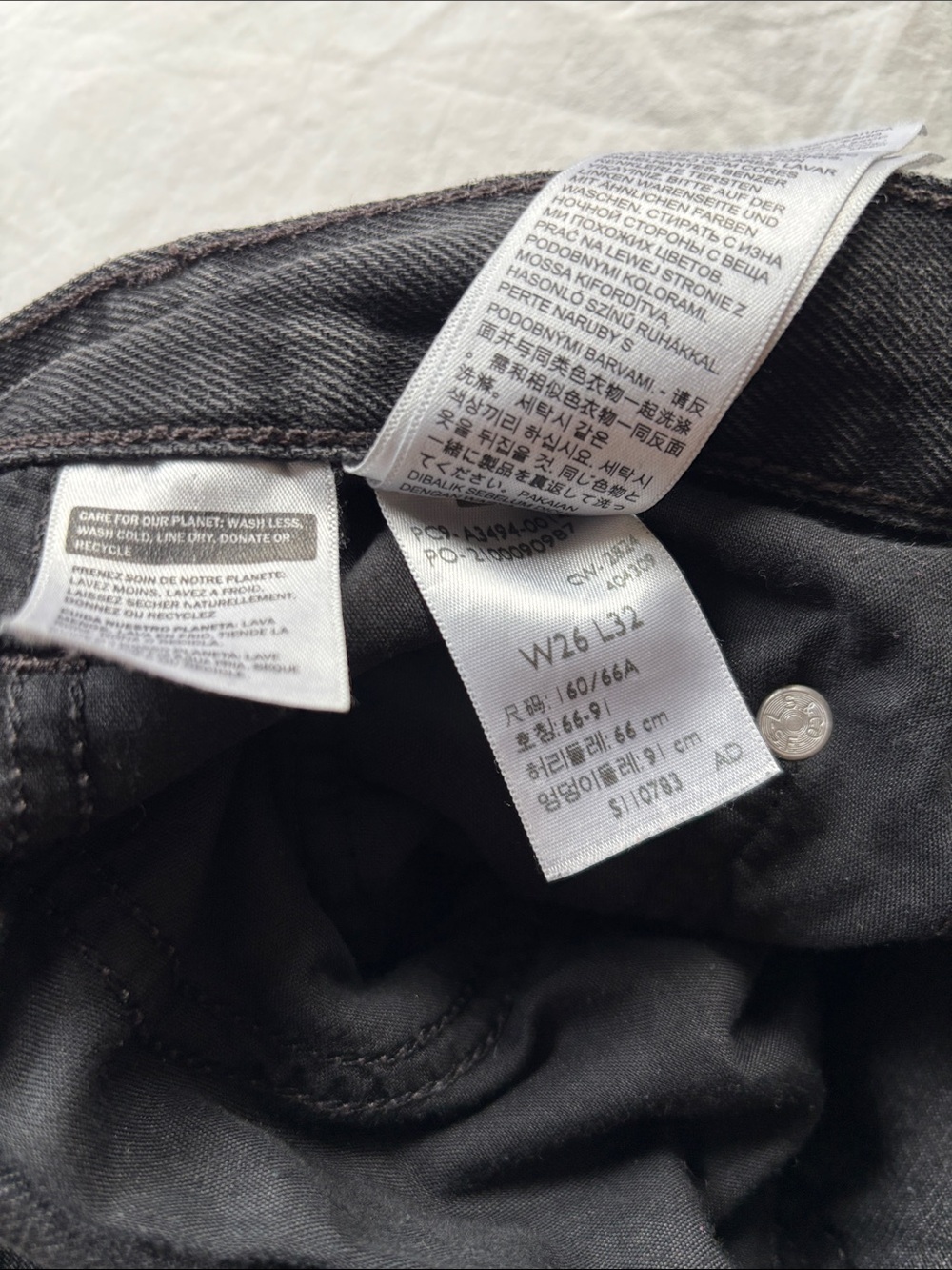 Levi’s Baggy Dad Jeans in Boot Barn (washed black) 26x32 - Picture 8 of 8